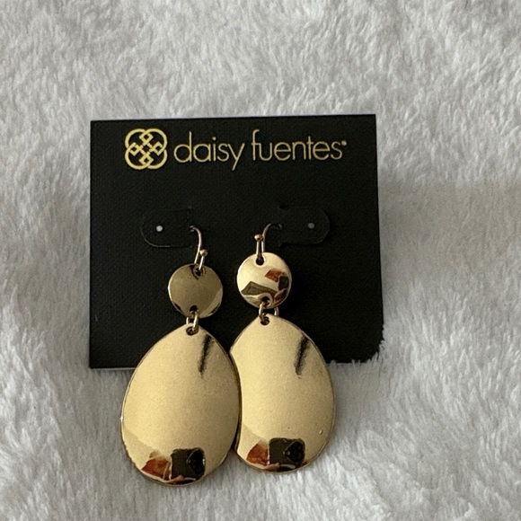 Daisy Fuentes Elegant Gold Logo Card - Picture 1 of 3